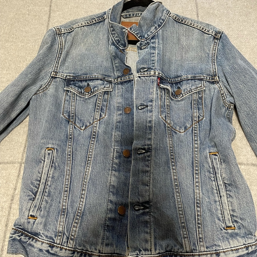 Levi’s classic Jean jacket